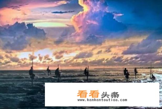 巜海上旅行故事集》是谁写的？