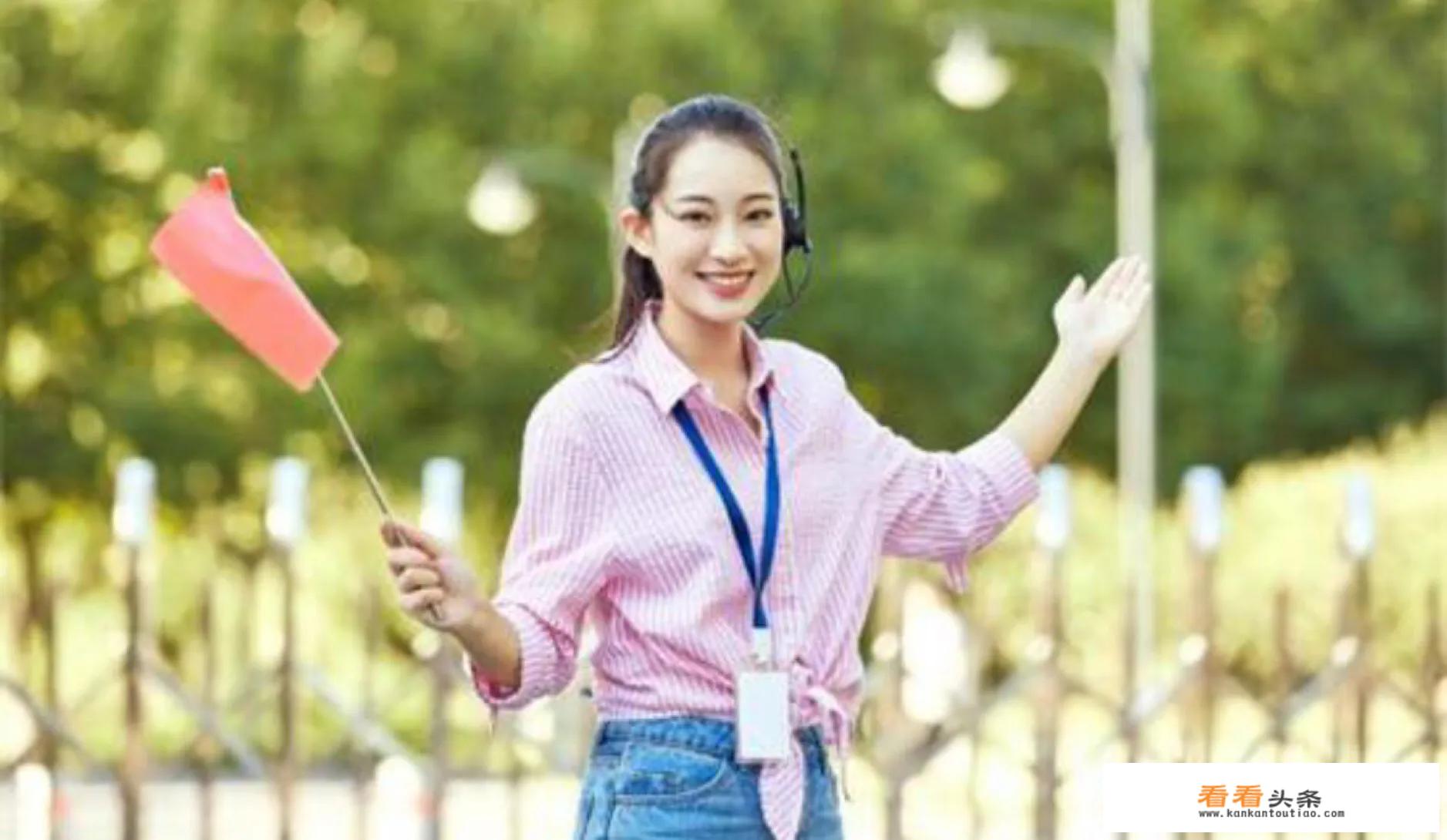 都说导游收入高还能到处玩，边玩边赚，真实的情况真的是这样吗？