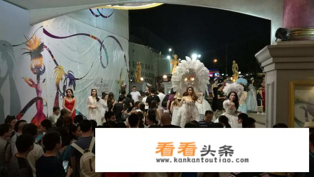 在泰国旅游途中，遇到美艳人妖搭讪，并邀你一起游玩，你会怎么做？