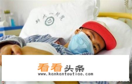 12岁重病女孩问父亲：“咱家还有钱吗，我想活着”，这让人看着是不是很心酸？