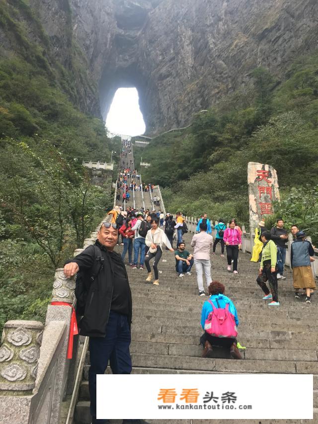 一个人跟团旅游会尴尬吗？