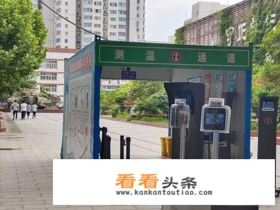 郑州峥嵘岁月红色纪念馆开馆时间？