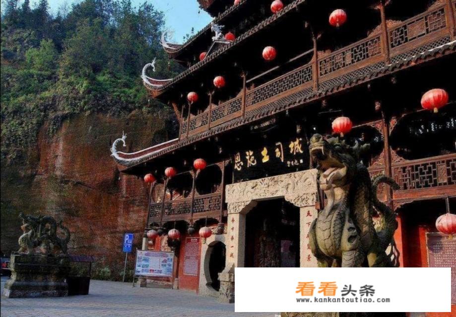 襄阳到神农架自驾游攻略？
