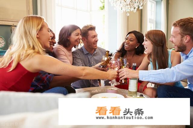 艾伦父亲什么时候被艾伦吃掉的？
