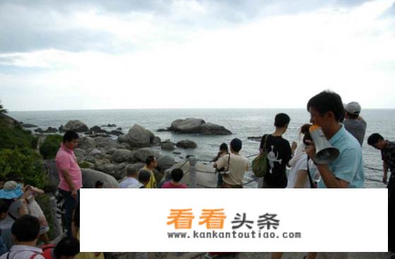 去海南游玩的话自由行还是跟团好？