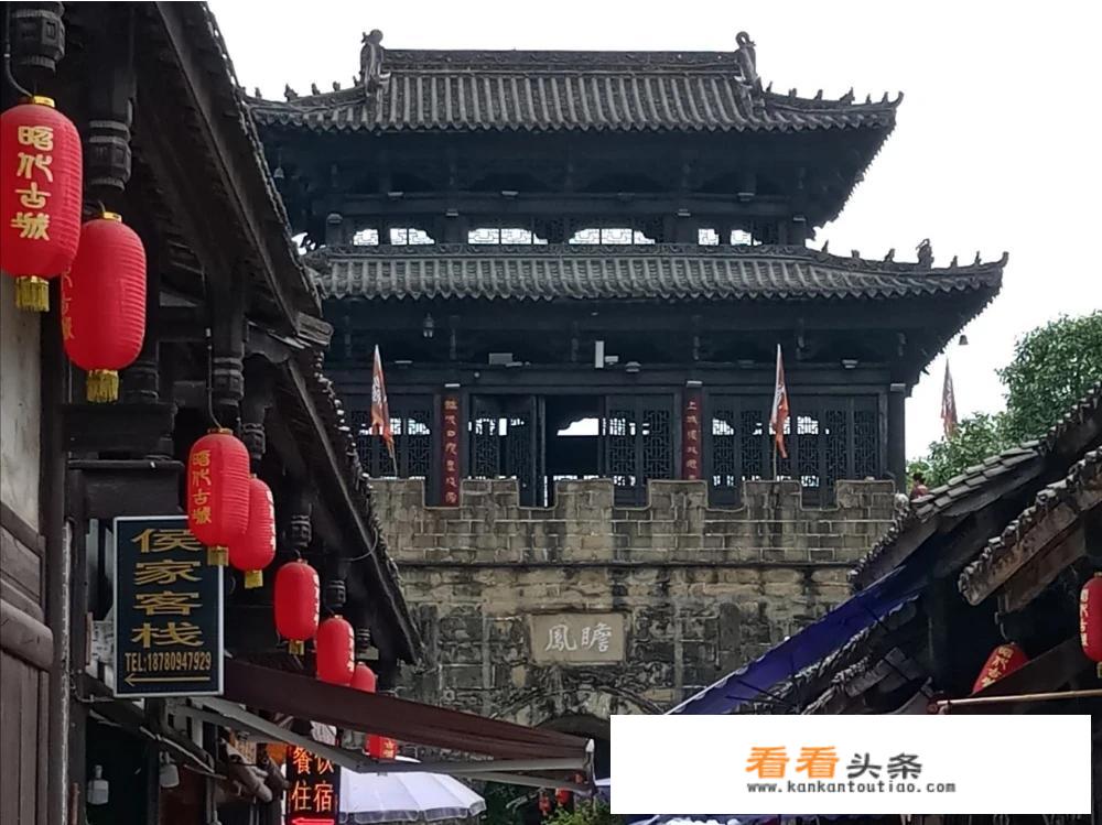 成都和济南哪个城市发展更好？