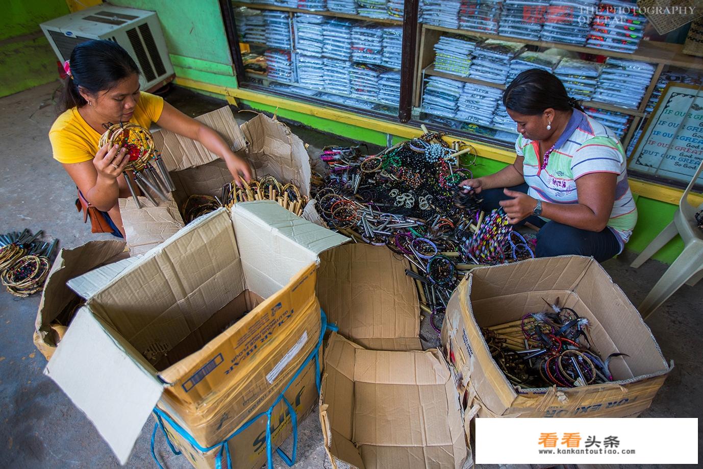 旅游商品在旅游中的作用？