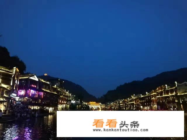 中国哪个小镇适合旅游？