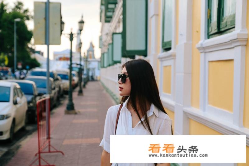 去泰国开通国际漫游还是买手机卡？