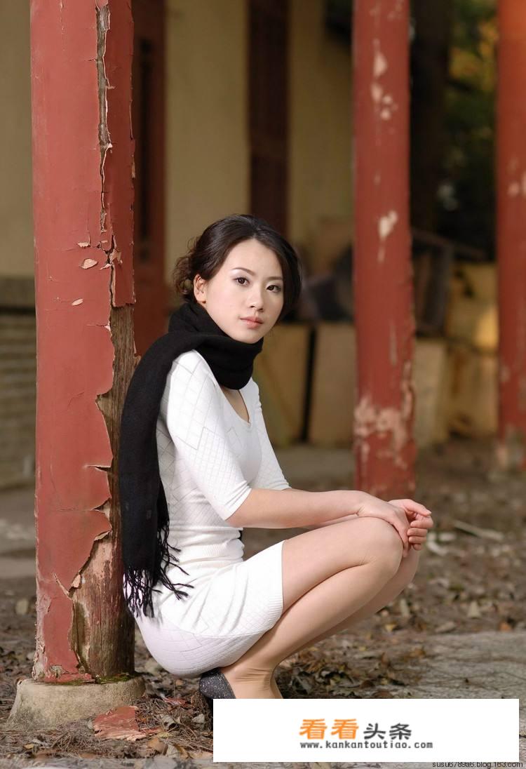 去旅游也要穿高跟鞋和 *** 的人，是怎么想的？