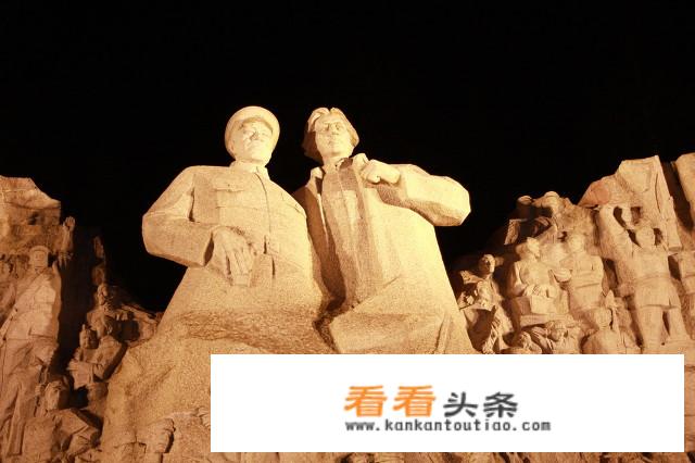 红色主题有什么新颖的旅游名称？