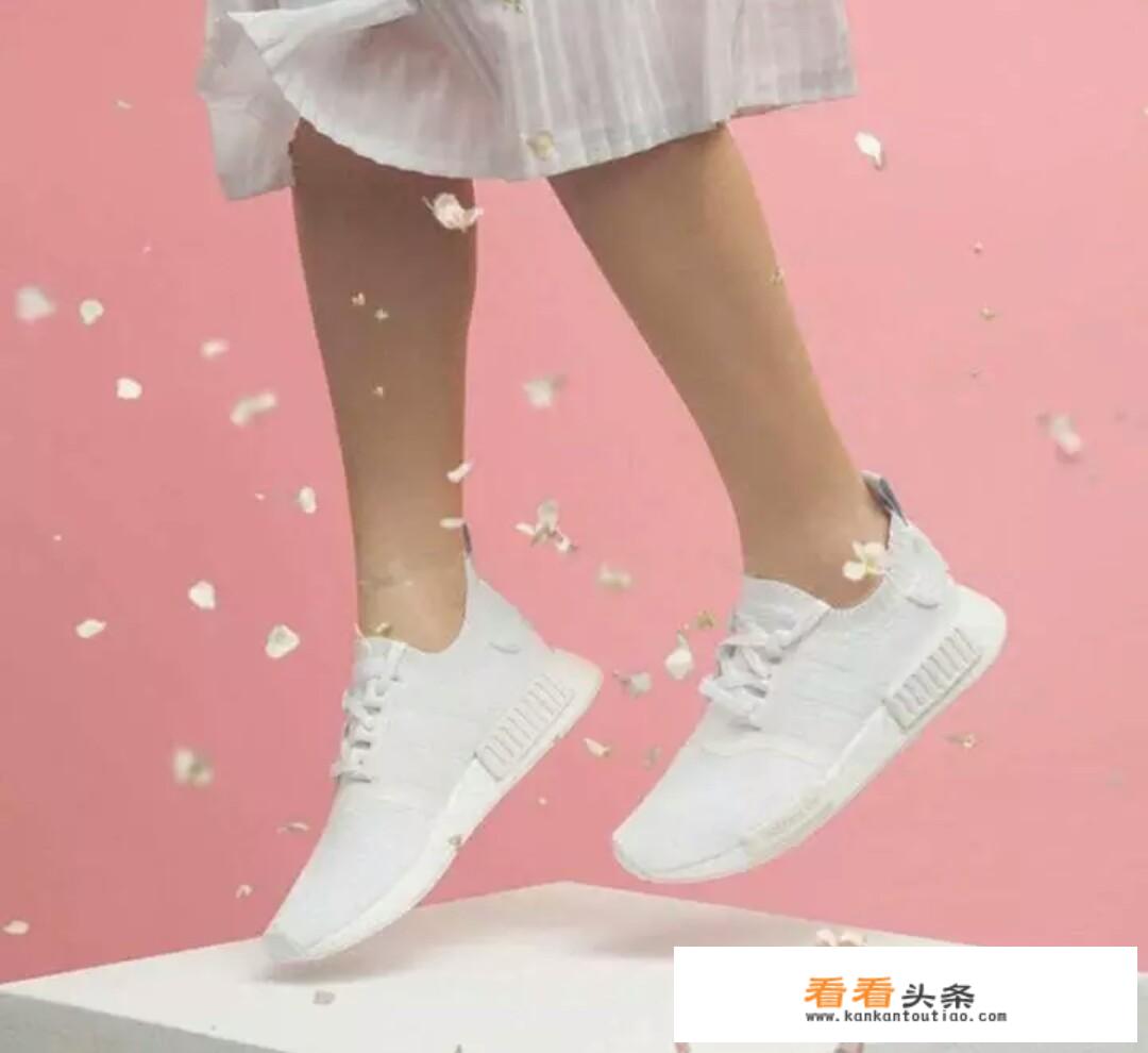 夏天贵州旅游穿什么鞋？