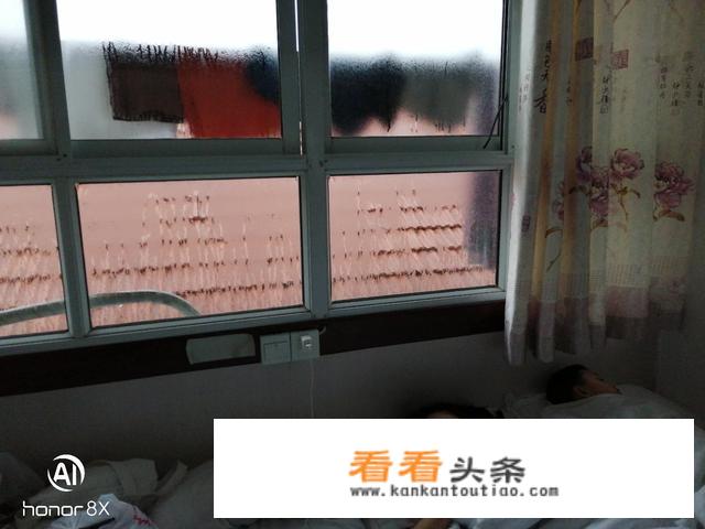 去青岛旅游，住哪个宾馆？
