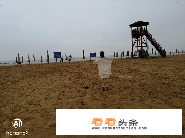 去青岛旅游，住哪个宾馆？