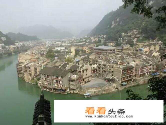 暑假打算自己在广西旅游10天，具体怎么安排行程比较合算？