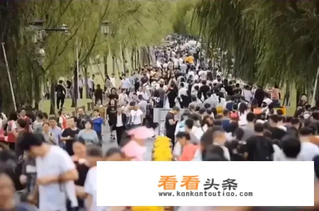 十一和春节旅游哪个贵？