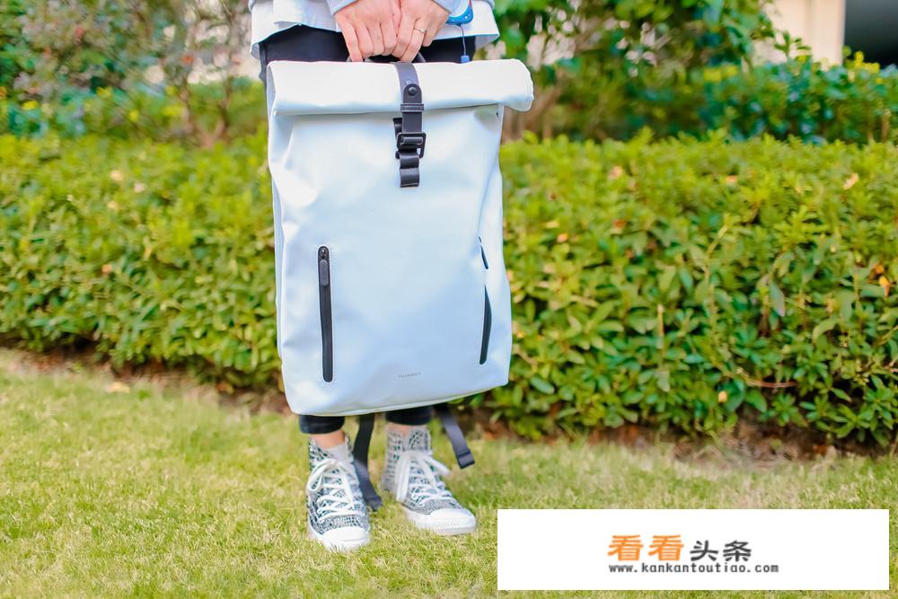华为轻尚和风范双肩包区别？