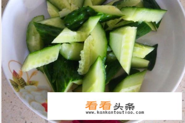 黄瓜拌凉皮怎么做？
