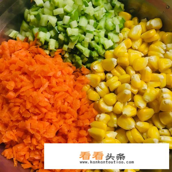 腊肉炒饭家常做法？