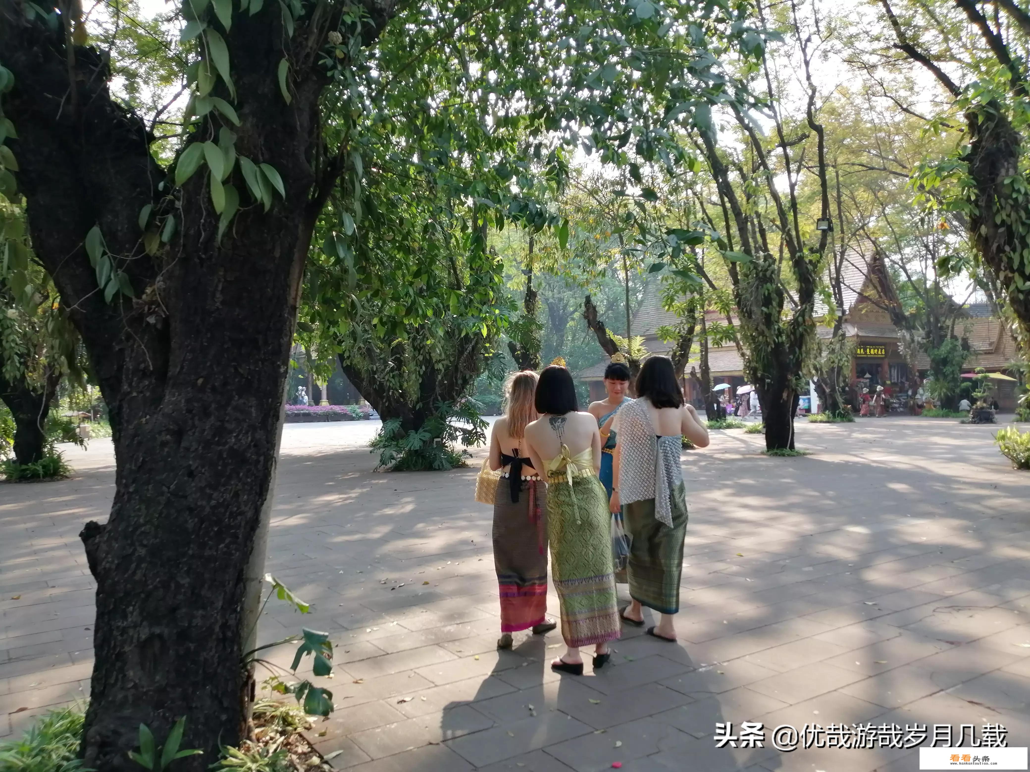 跟团旅游要带什么东西？