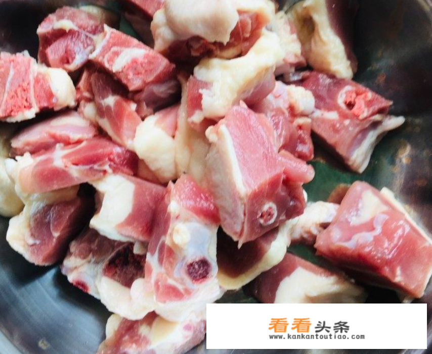 鸭子炖土豆家常做法？