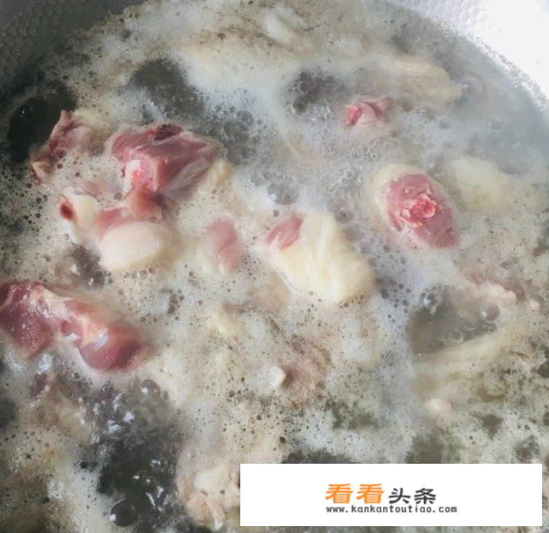 鸭子炖土豆家常做法？
