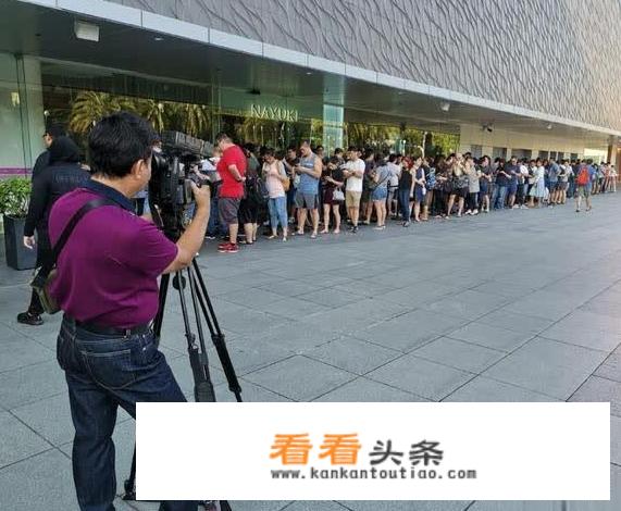 怎么看待如今外国人开始排队买中国的华为手机呢