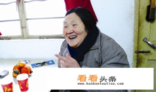 白醋洗头能使白发变黑发吗