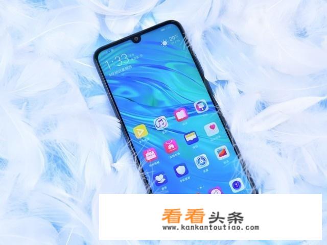 华为麦芒AI三摄+128GB大存储，能成为年轻消费者新选择吗