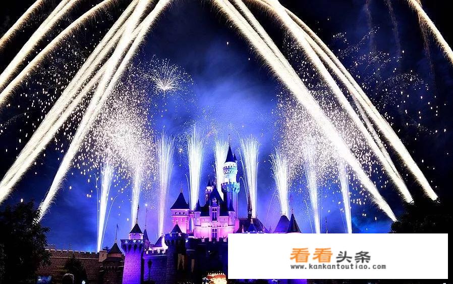 元旦想带女朋友旅行跨年，除了香港，还有哪些地方有跨年烟花表演