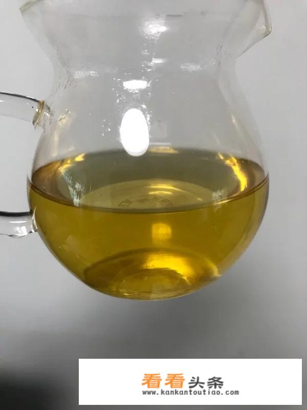 女生经常喝什么茶有助于降脂减肥呢？绿茶？红茶？乌龙茶？铁观音？求一个专业点的解答