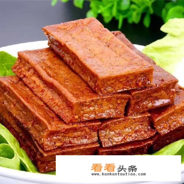 谁知道菜市场卖的手工干豆腐和机器干豆腐到底有啥区别
