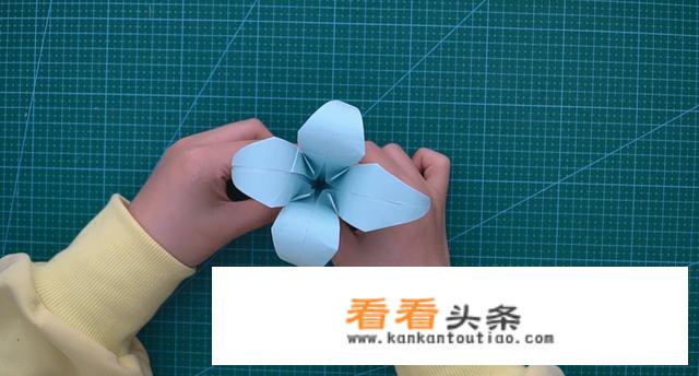 3-6岁儿童手工最简单折花步骤