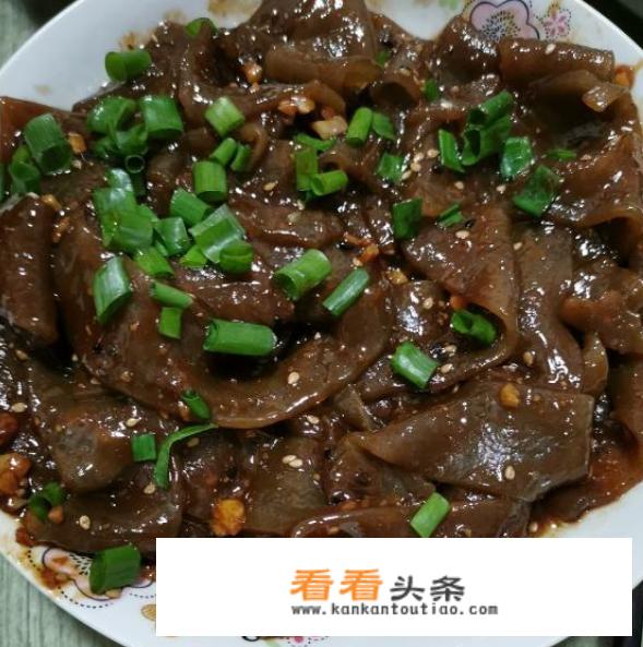 很久没做饭了，大家给个家常特色菜的做法，有哪些呢