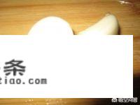 青椒皮蛋怎么做