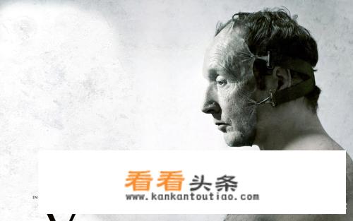一个女生可以看完《电锯惊魂》1-8部，你怎么看