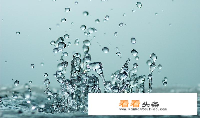 喝水减肥法有没有效?减肥到底每天喝多少水呢
