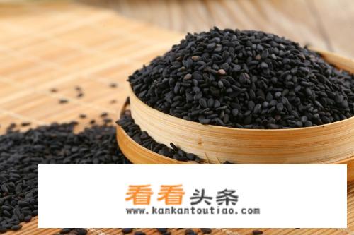 八个母乳宝宝贫血，是食补好还是药补好