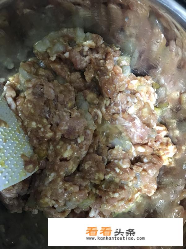 瘦肉和虾仁剁了放在一起可以包饺子吗？味道怎么样