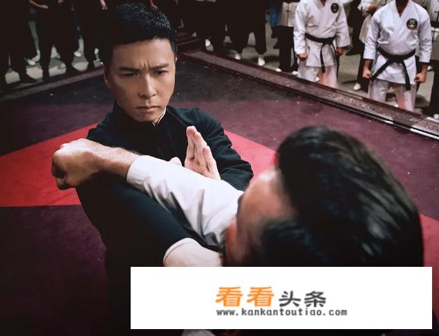 《叶问4》中，你对叶问踢裆，这一动作设计怎么看