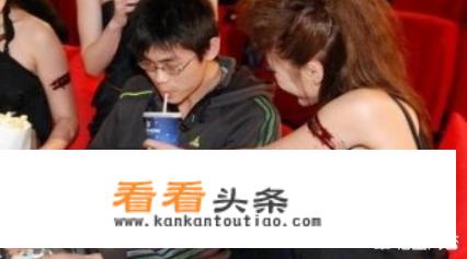 游戏陪玩“藏猫腻”，更高可达1小时500元，记者暗访陪玩女，画面不堪入目，你有何看法
