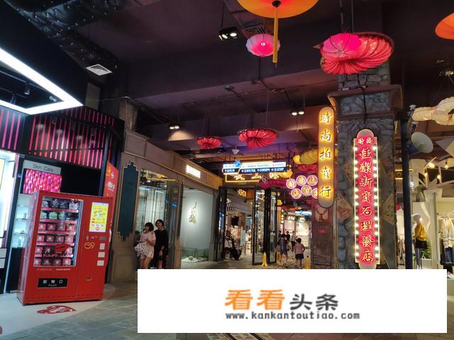 请问去旅游的背包用读书时用的书包可以吗