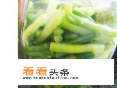 糖醋蒜苔的腌制 *** 