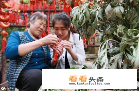 农村有些老人爱用艾叶 *** 枕头，艾叶枕头有啥好处呢