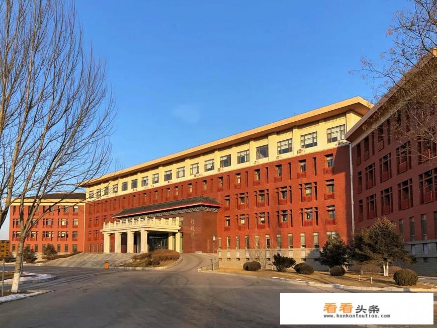 沈阳一高校以为学生健康发展为由，考虑深夜相关网络游戏进行屏蔽，你支持吗