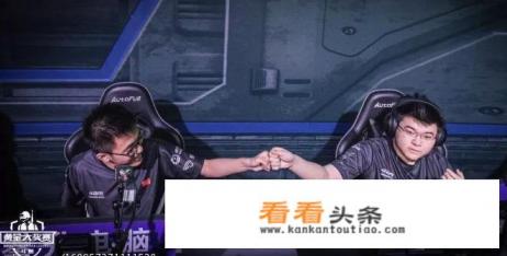 PGC亚洲训练赛：“XDD三擒王欣”，王欣心态炸裂深夜发博引出老板娘蜜蜂仔，你有何看法