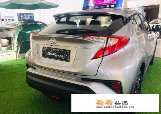丰田奕泽油箱盖电机怎么安装啊