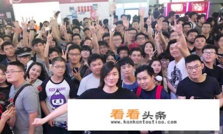 知情人爆料张大仙代言费，2小时高达210万，超越UZI和韦神，对此你怎么看