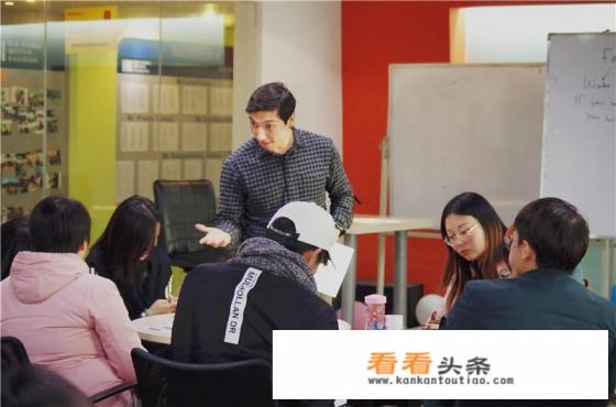 有什么查英语音标的app推荐