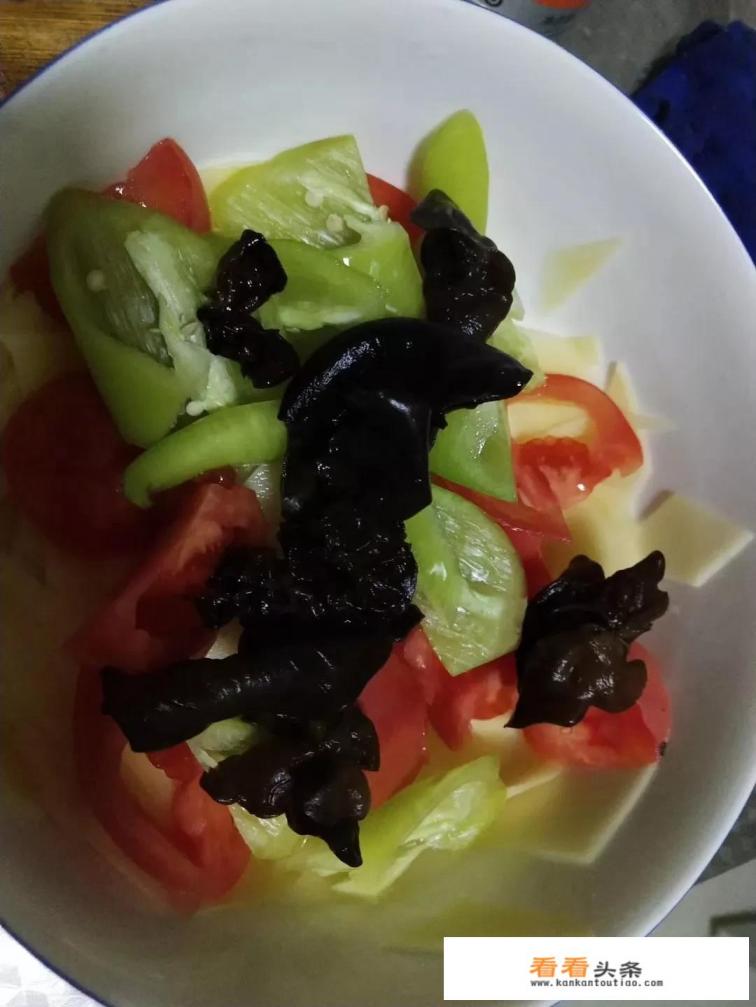 木耳炒什么菜最好
